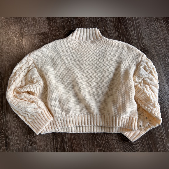 Sweater - Picture 4 of 4